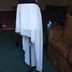 FOREVER 21 high low cream skirt